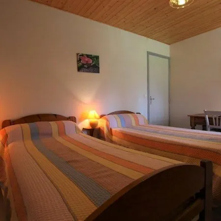 Maison De Charme En Pierres Avec Jardin, Cheminees Et Jeux Pour Enfants, Proche Foret Du Meygal - Fr-1-582-245 بيت للعطل