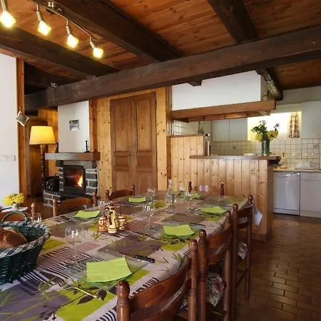 Maison De Charme En Pierres Avec Jardin, Cheminees Et Jeux Pour Enfants, Proche Foret Du Meygal - Fr-1-582-245 *