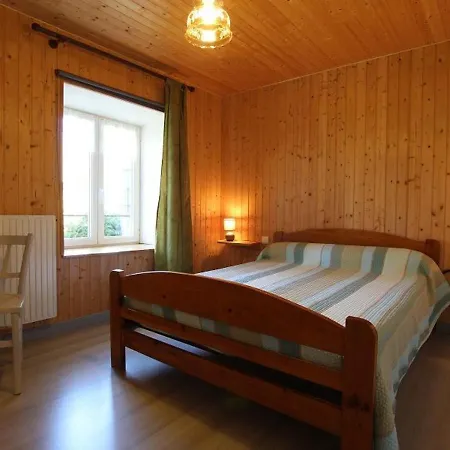 بيت للعطل Maison De Charme En Pierres Avec Jardin, Cheminees Et Jeux Pour Enfants, Proche Foret Du Meygal - Fr-1-582-245