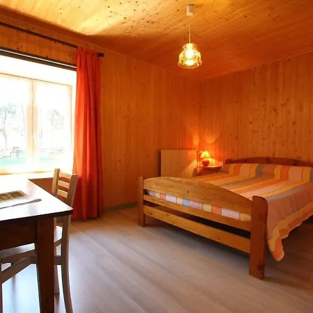 بيت للعطل Maison De Charme En Pierres Avec Jardin, Cheminees Et Jeux Pour Enfants, Proche Foret Du Meygal - Fr-1-582-245 Araules