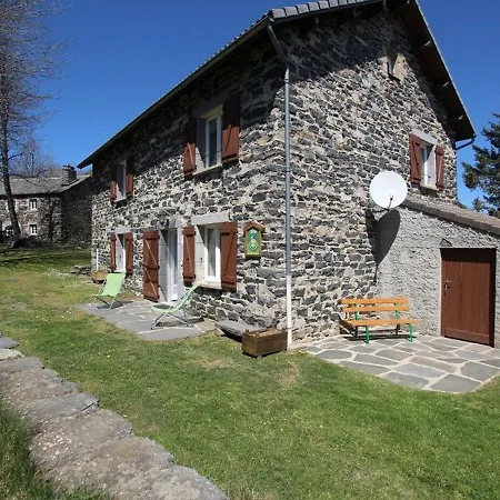 Maison De Charme En Pierres Avec Jardin, Cheminees Et Jeux Pour Enfants, Proche Foret Du Meygal - Fr-1-582-245 Araules
